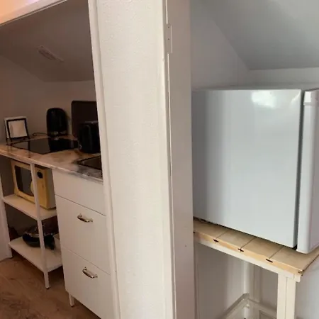 Andar Tranquilo Entre Lisboa Apartamento *